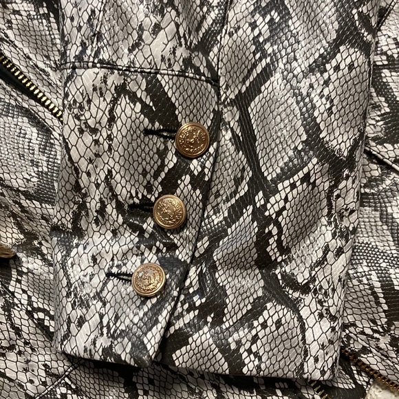 Jacket - Picture 4 of 6